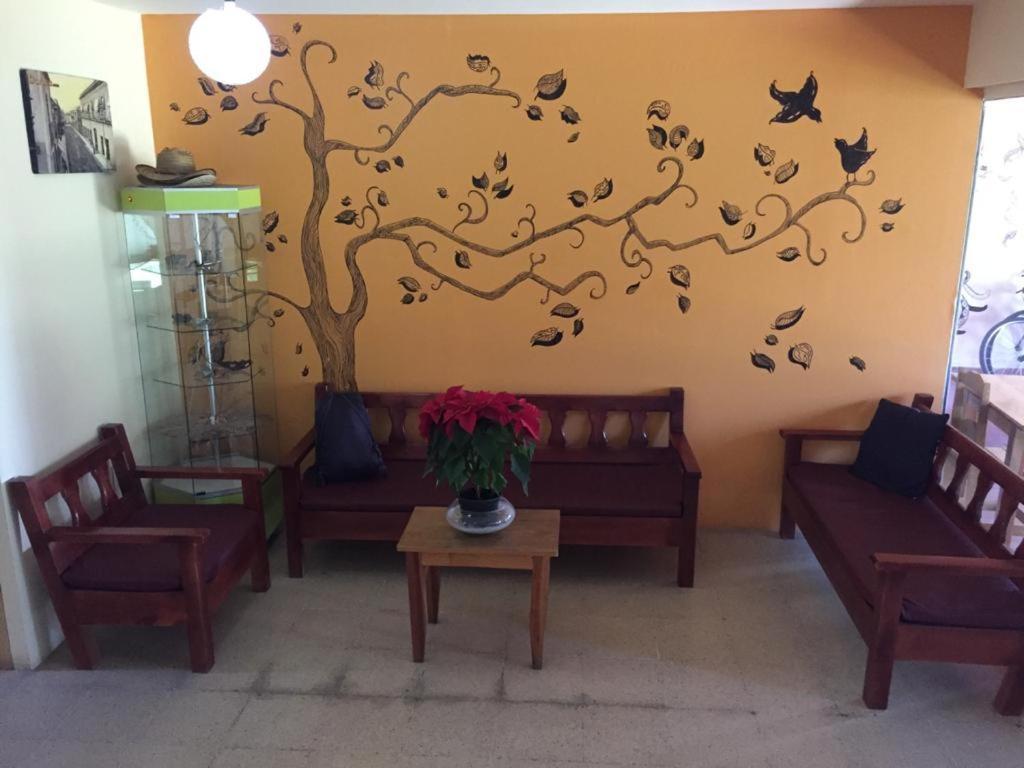 Los Nardos Hostel -Pet Friendly- Oaxaca Экстерьер фото