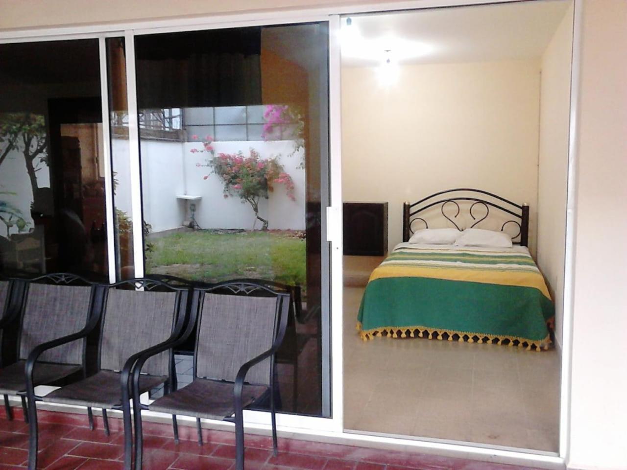 Los Nardos Hostel -Pet Friendly- Oaxaca Экстерьер фото